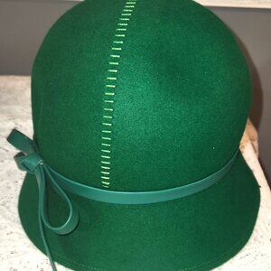 Vintage Exclusive Evelyn Varon Green Genuine Fur Felt Hat